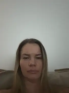 Cutebrowneyes  online show from January 14, 10:48 pm