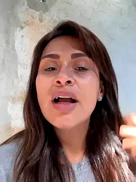 valeria absurdah online show from December 1, 8:44 pm