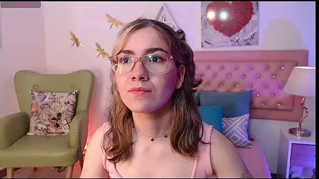 AriLumi online show from January 13, 7:29 pm