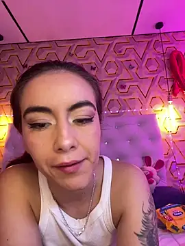 MelanyyJhonson15 online show from February 25, 2:54 am