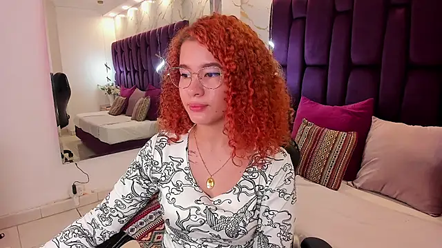 avrilwaynee online show from November 26, 11:55 am