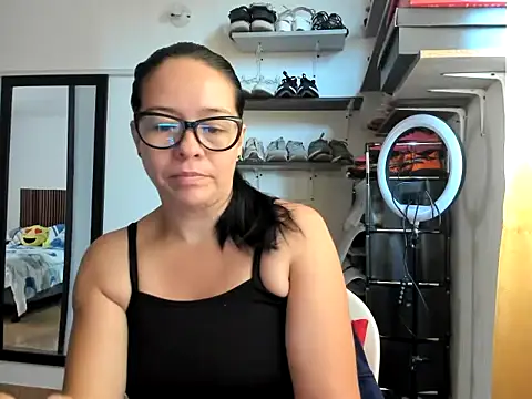 caroline 47 online show from February 11, 1:12 pm