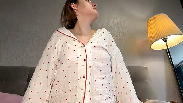 Emily lyy online show from January 12, 9:03 am