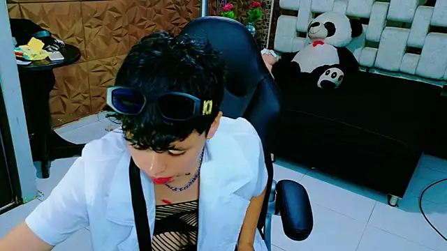 lunabustygirl online show from November 29, 2:48 am