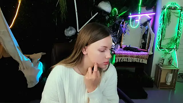 SandraLindsey online show from November 20, 6:36 am