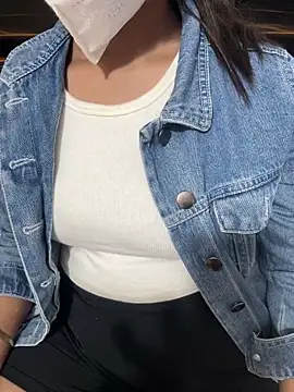 Lilly islive online show from November 19, 4:51 pm