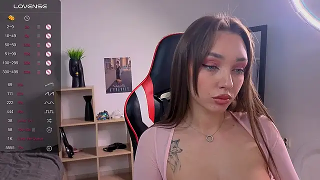 Emilia mala online show from November 22, 9:28 pm