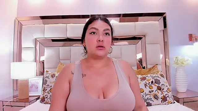 emma stoonne online show from November 19, 6:52 pm