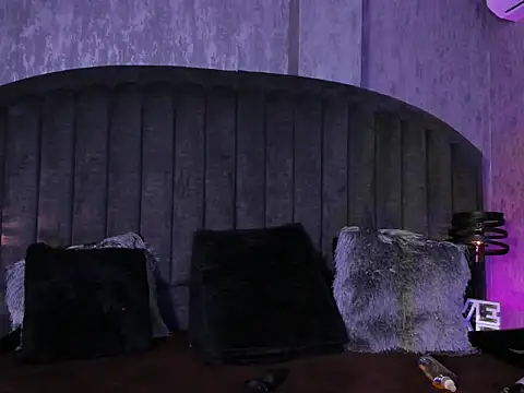 Kleerth Miller online show from February 13, 3:02 pm