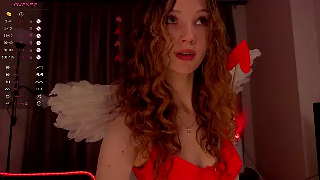 Alisavine online show from February 14, 7:49 pm