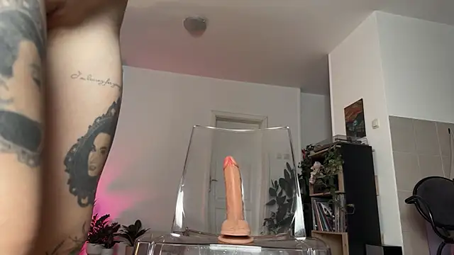 inked witch online show from September 29, 4:12 pm