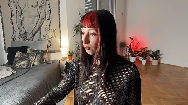 inked witch online show from September 28, 4:01 pm