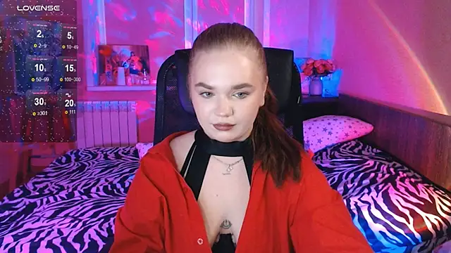 EmiRisse online show from November 20, 12:28 pm