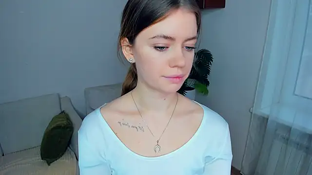 AngelesBenitz online show from December 20, 7:12 am