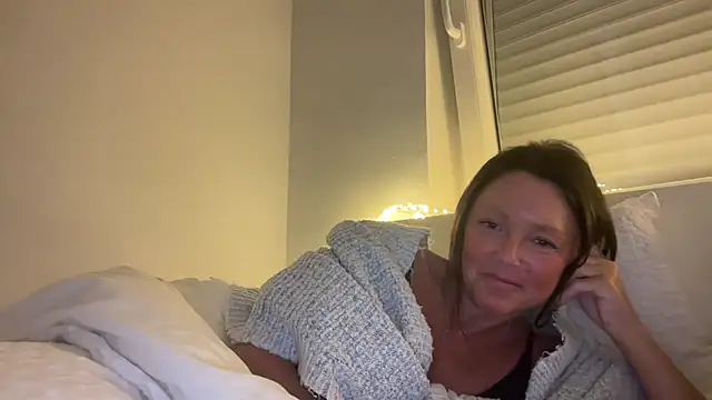 AnnaSophiaX online show from December 2, 12:12 am