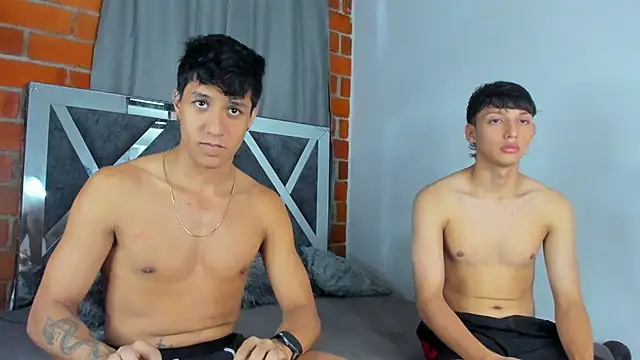 MaelSebasAndRobert1 online show from December 18, 6:01 pm