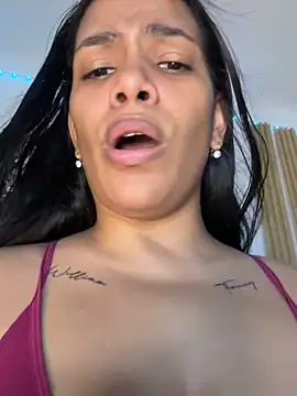 ArielleMillerr- online show from November 25, 5:37 pm