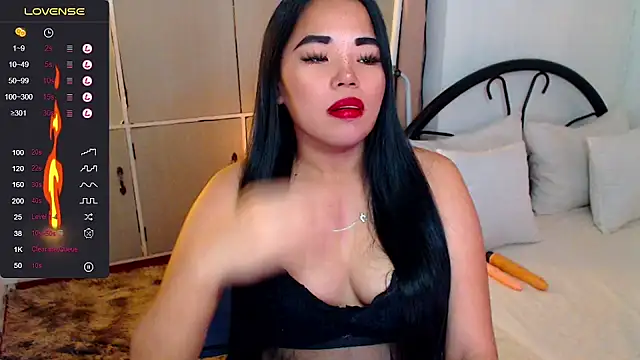 SquirtyLillyx online show from November 20, 2:34 am