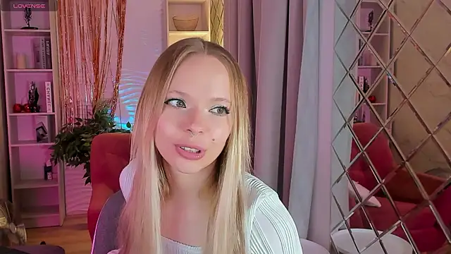 lucy loy online show from January 16, 2:24 pm