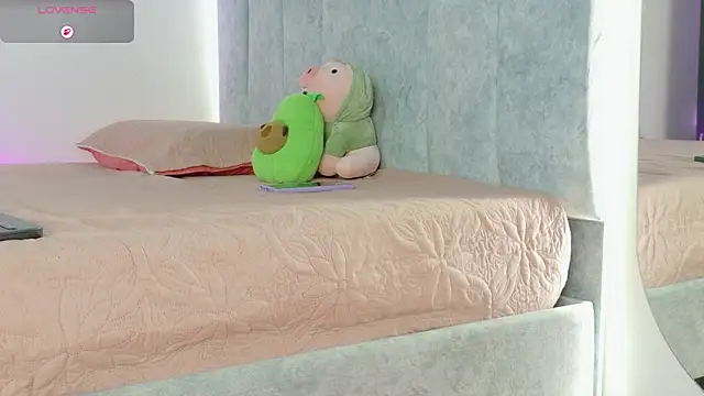  manumontoya online show from December 18, 5:18 pm