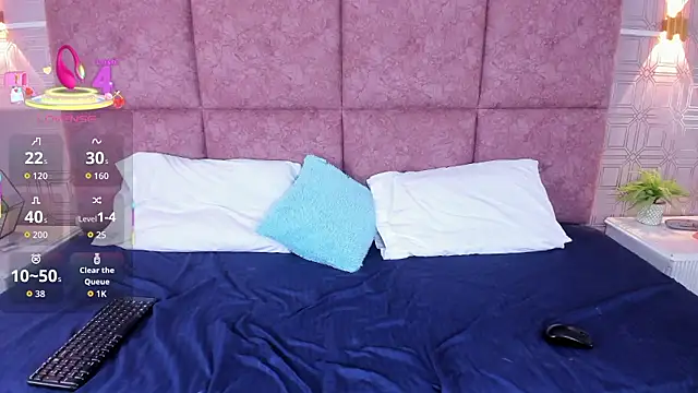 NathalieRoss1 online show from January 16, 9:55 pm