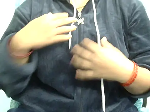 SugarNila online show from December 3, 6:27 am