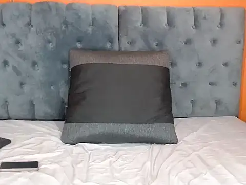 SEXYBUBBLES xXx online show from November 19, 9:15 pm