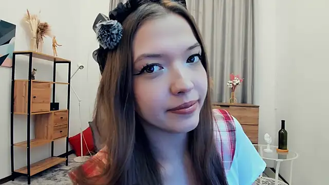 SalliePrutt online show from December 3, 7:55 am