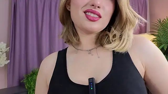 ImiMonroe online show from December 2, 4:58 am