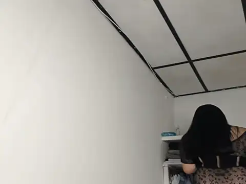 kira-stormm online show from February 19, 9:35 pm