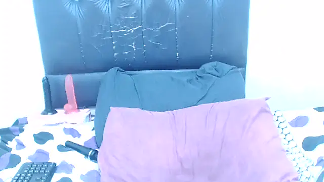 RarePearlz online show from December 4, 7:25 pm