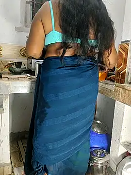 Desicouple1706 online show from February 20, 1:56 pm