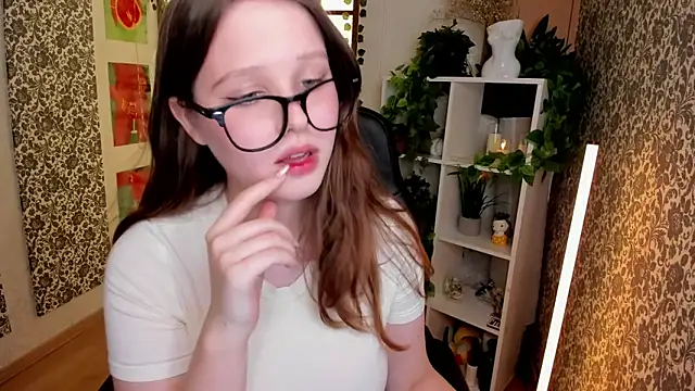 Lana Moon   online show from November 22, 8:28 am