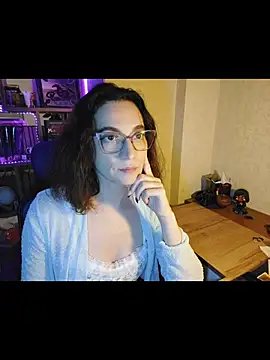 Inner Bloom online show from November 21, 10:01 pm