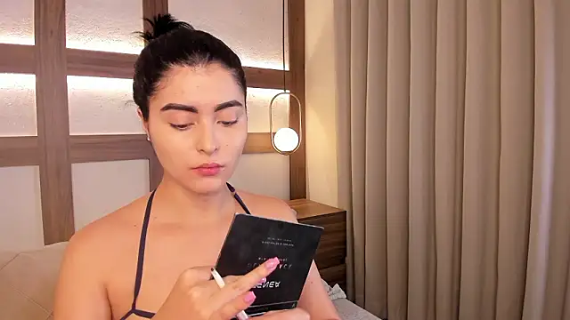 SarhaVega online show from February 4, 1:03 pm