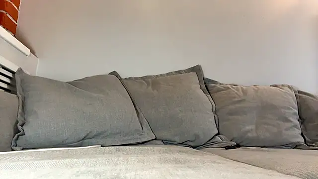 EIeniVanwart online show from December 21, 4:22 pm