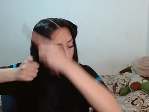 candystream online show from December 14, 5:02 am