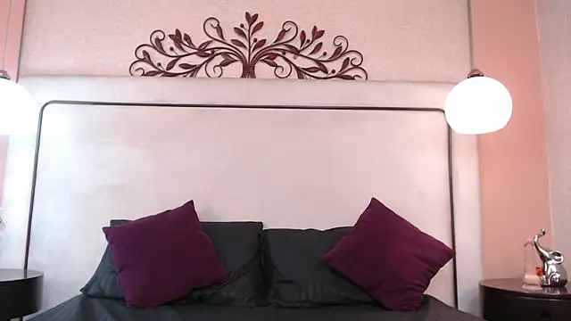 DayanBrown online show from November 26, 12:50 pm