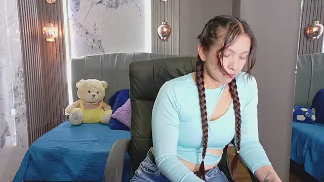 Cloe16  online show from January 7, 2:15 am