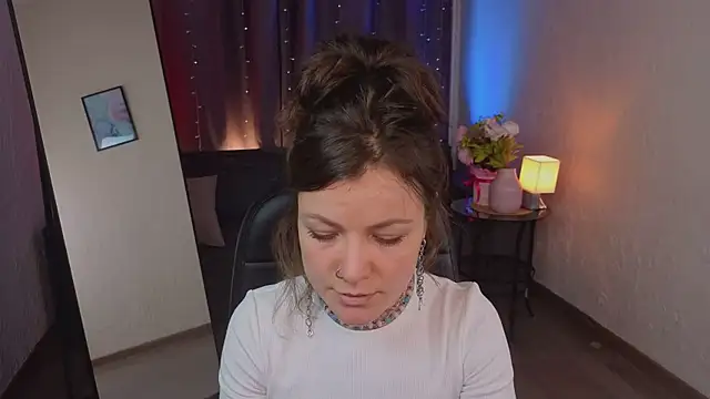 Marla Bri online show from December 14, 1:06 pm