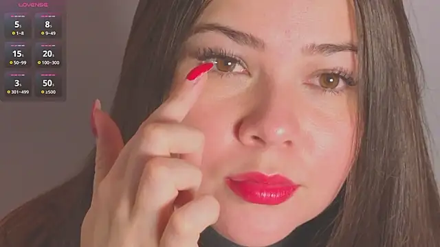 amyvans  online show from February 10, 9:29 pm