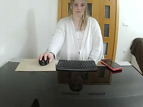 Adelyxveex online show from December 18, 11:31 pm