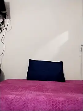 NiinaHans online show from December 5, 11:11 am