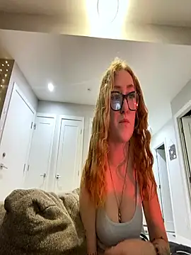 SienaLowel online show from December 19, 3:21 am