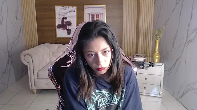 serabella s online show from November 29, 1:04 pm