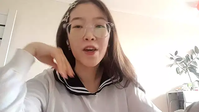 MollyTiger online show from December 2, 5:31 am