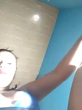 daphne-glow online show from December 5, 2:44 am