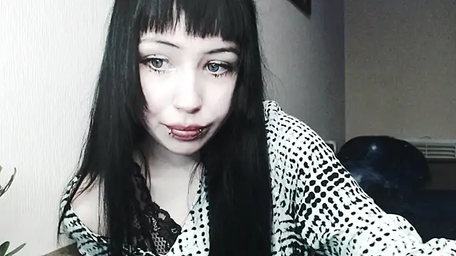 Lucyy666 online show from December 14, 5:35 am