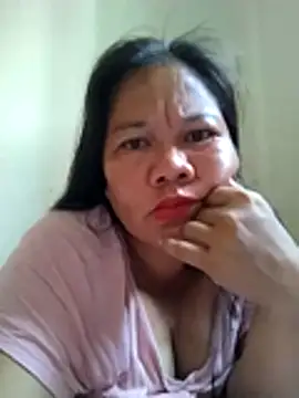 hottiemama69 online show from January 6, 11:30 pm