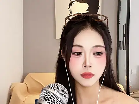 REne-0925 online show from December 17, 8:29 am